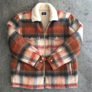 Levi’s Made & Crafted Men’s Plaid Sherpa Trucker